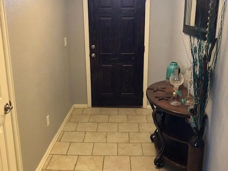 4BR Home in Odessa , TX photo 3