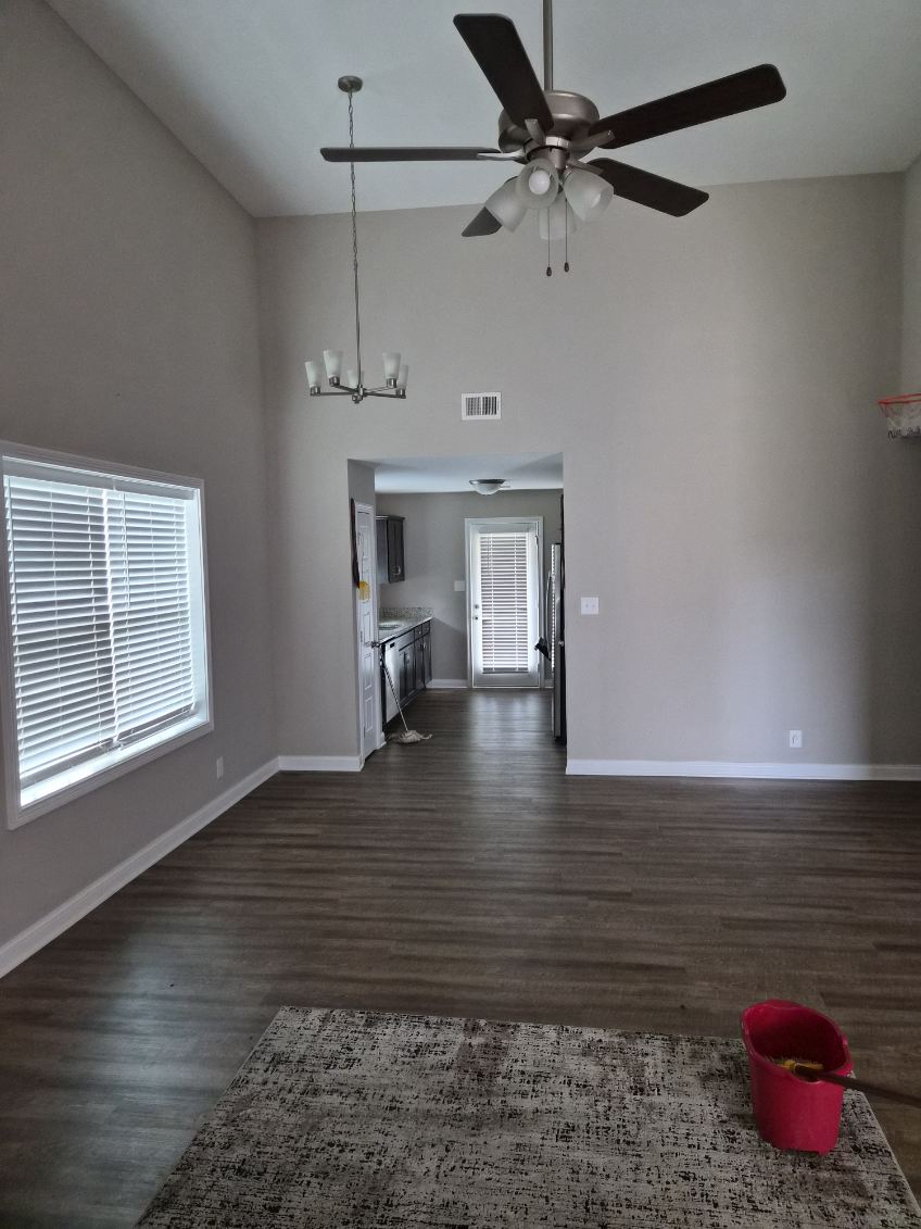 8BR Home in Clarksville , TN photo 2
