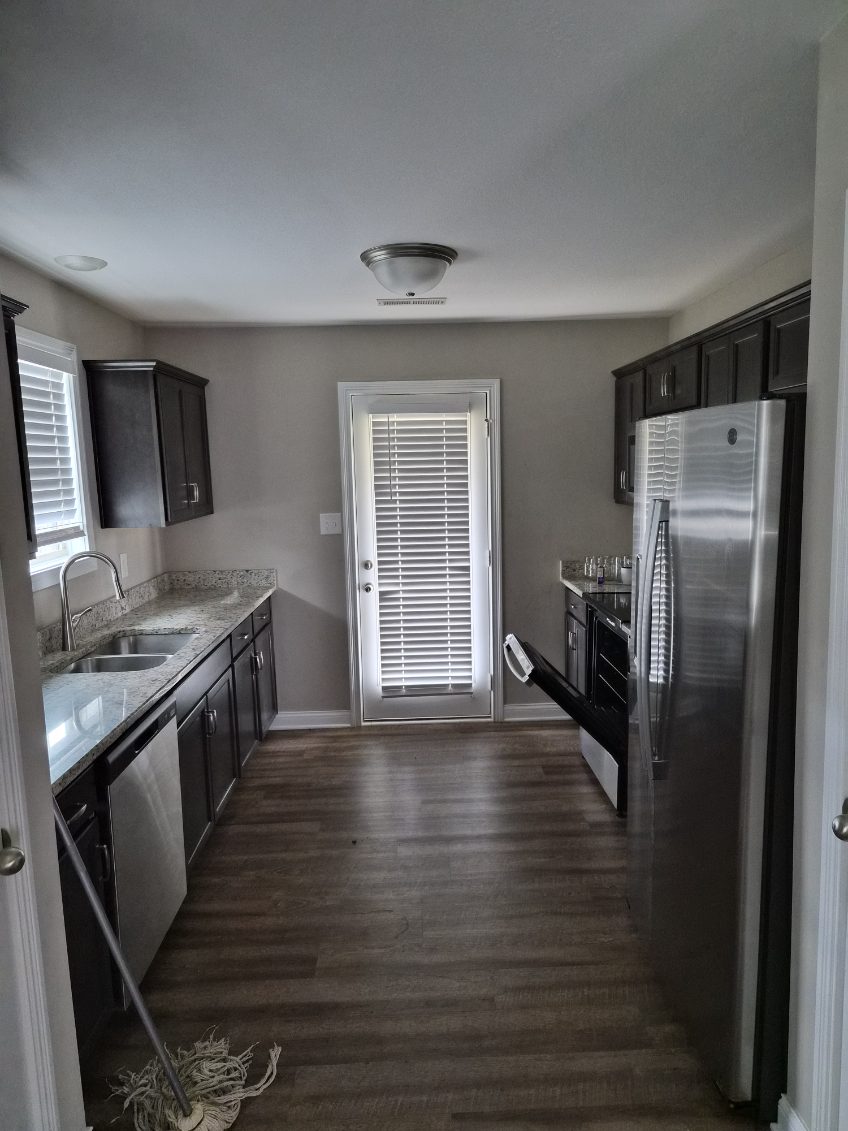 8BR Home in Clarksville , TN photo 3