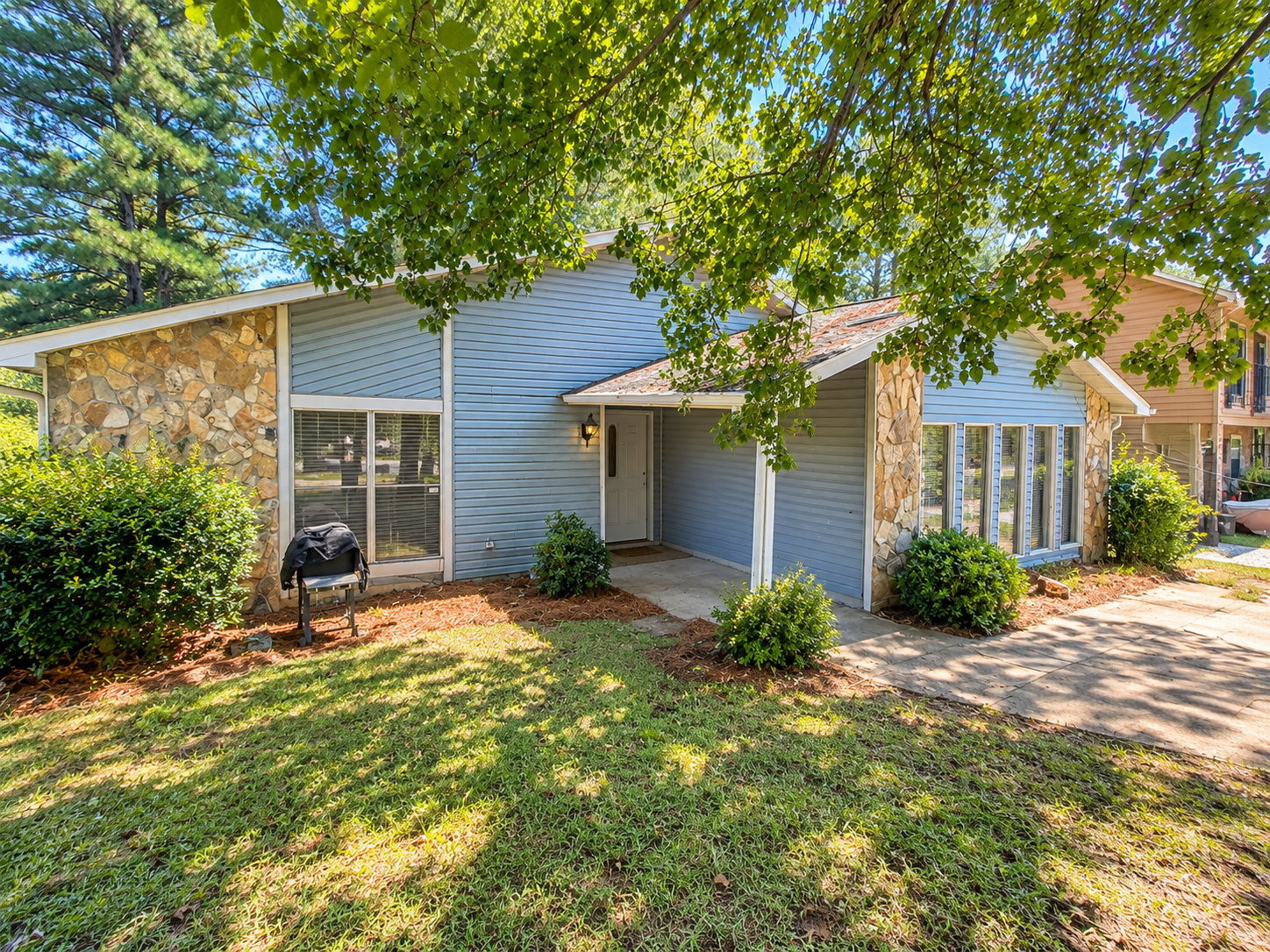 4BR Home in Riverdale , GA photo 2