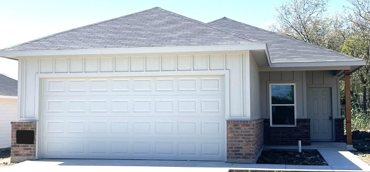 3BR Home in Hillsboro , TX