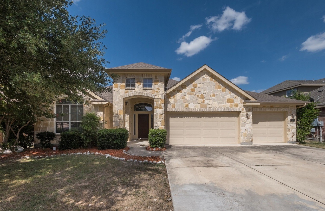 4BR Home in Cibolo , TX