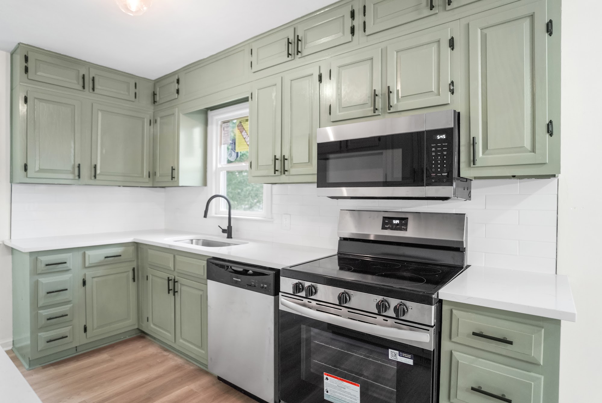 4BR Home in Kansas City , MO photo 3