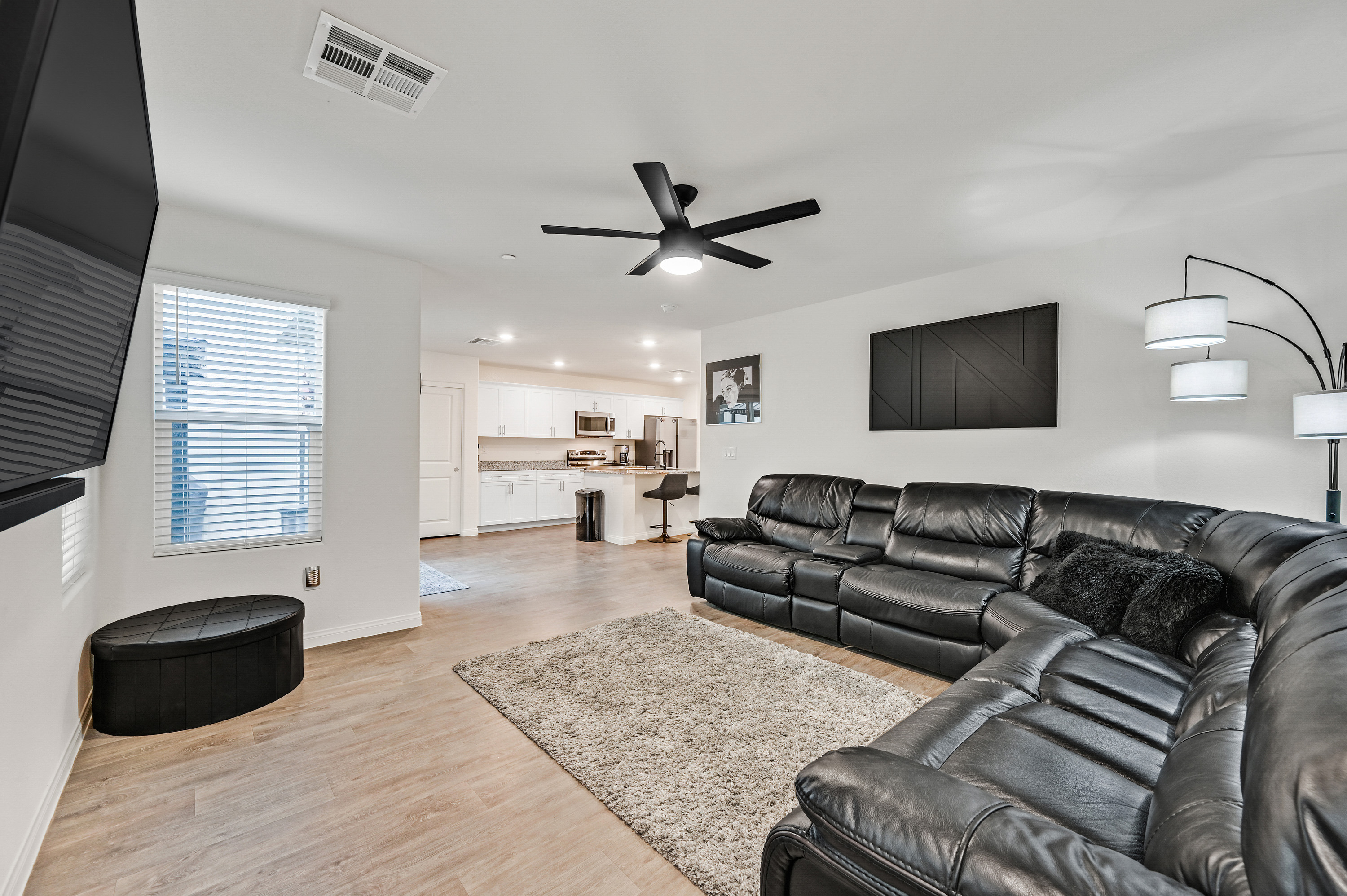3BR Home in North Las Vegas , NV photo 2