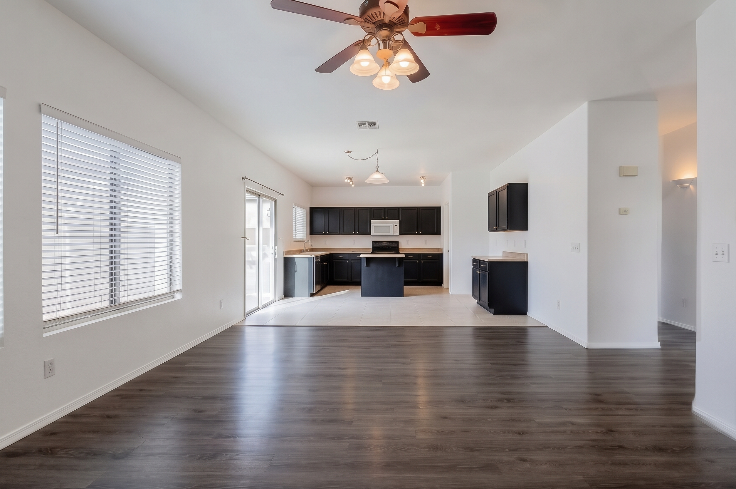 4BR Home in San Tan Valley , AZ photo 3