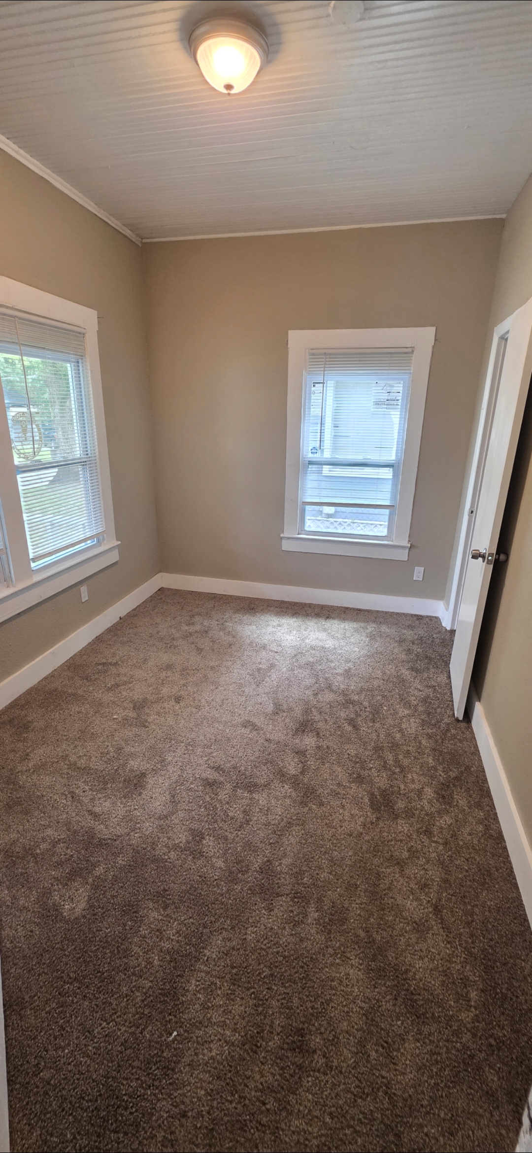 4BR Home in Jacksonville , FL photo 3