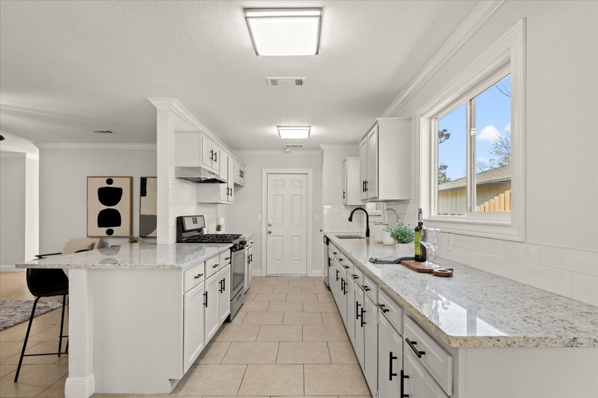 3BR Home in Austin , TX photo 3