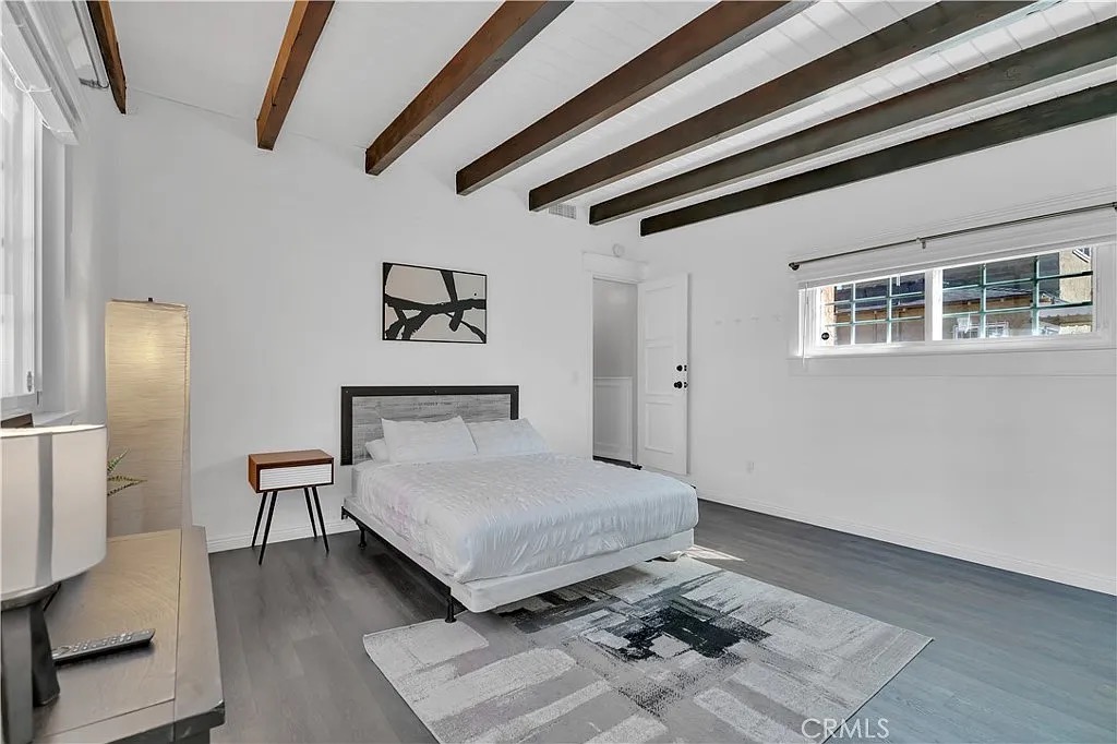 3BR Home in Inglewood , CA photo 3