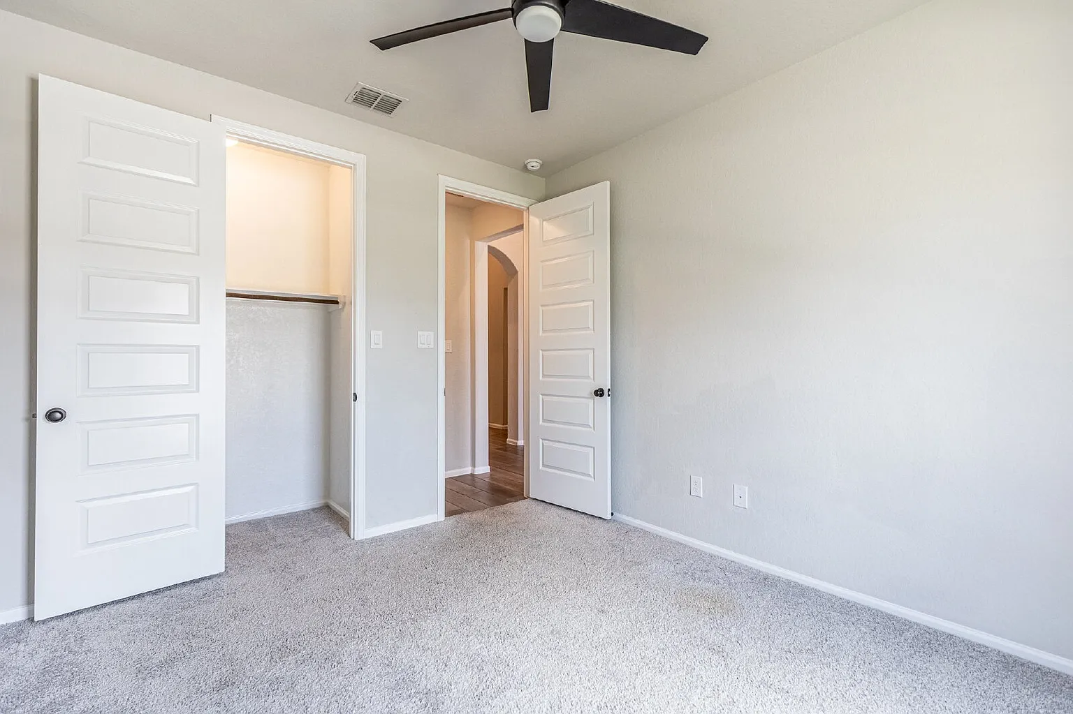 4BR Home in San Antonio , TX photo 2