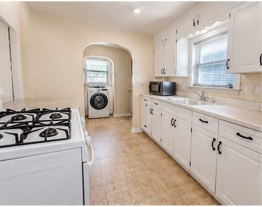 3BR Home in Peoria , IL photo 2