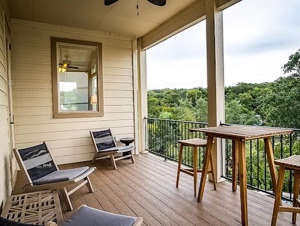 2BR Home in Austin , TX photo 3