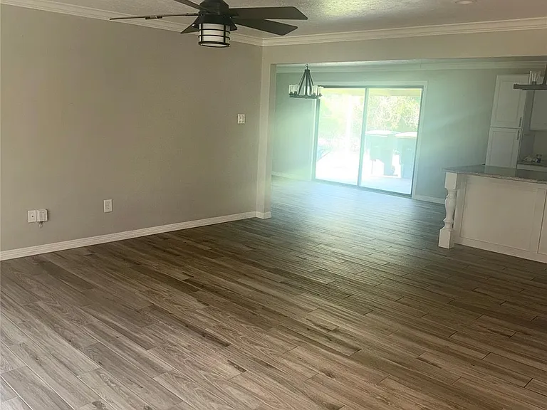 3BR Home in Beaumont , TX photo 2