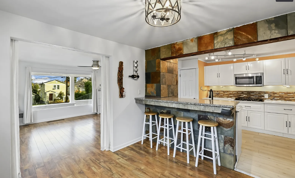 2BR Home in Bremerton , WA photo 2